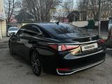 Lexus ES 250 2022 года за 22 500 000 тг. в Алматы – фото 5