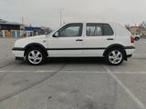 Volkswagen Golf 1992 годаfor2 100 000 тг. в Тараз