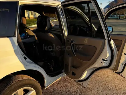 Toyota RAV4 2001 года за 3 400 000 тг. в Караганда – фото 13