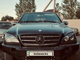 Mercedes-Benz ML 320 2002 годаfor4 500 000 тг. в Астана – фото 2
