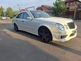 Mercedes-Benz E 320 2002 годаүшін5 500 000 тг. в Алматы – фото 4