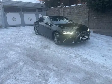 Lexus ES 250 2018 года за 19 500 000 тг. в Алматы – фото 23