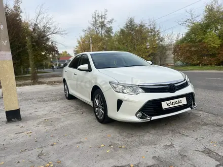 Toyota Camry 2016 года за 11 400 000 тг. в Тараз – фото 2