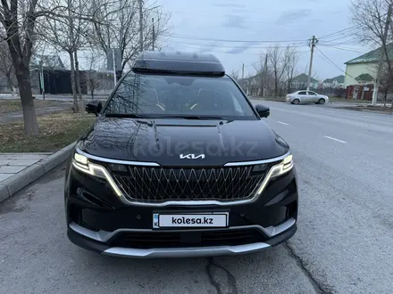 Kia Carnival 2022 года за 23 000 000 тг. в Шымкент