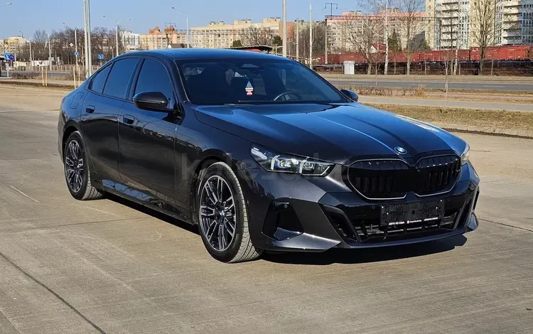 BMW 530 XDrive 2025 года за 37 000 000 тг. в Астана