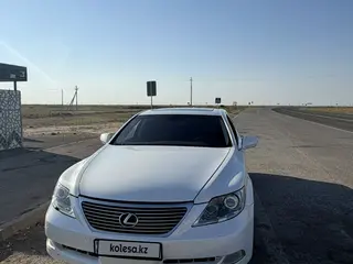 Lexus LS 460