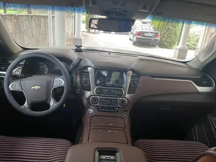 Chevrolet Tahoe 2018 года за 27 000 000 тг. в Алматы – фото 11