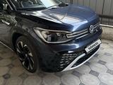 Volkswagen ID.6 2022 года за 12 000 000 тг. в Алматы