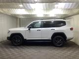 Toyota Land Cruiser GR Sport 2024 года за 56 000 000 тг. в Алматы – фото 3
