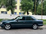 Mercedes-Benz E 220 1995 года за 1 900 000 тг. в Шымкент