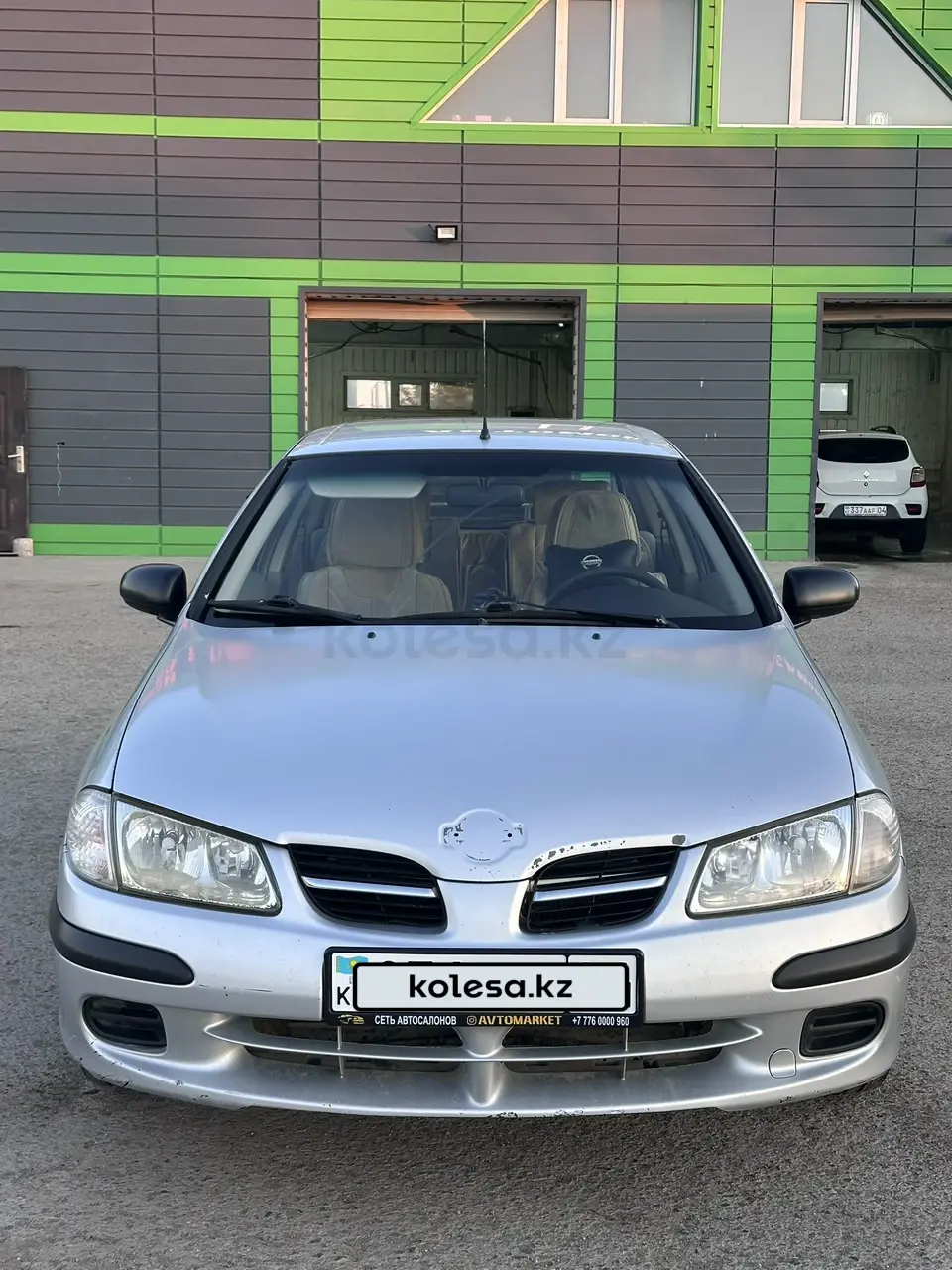 Nissan Almera, 2001