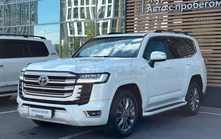 Toyota Land Cruiser Premium 2024 года за 54 500 000 тг. в Астана