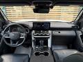 Toyota Land Cruiser Premium 2024 года за 54 500 000 тг. в Астана – фото 8