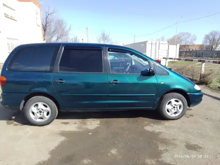 Volkswagen Sharan 1996 года за 1 700 000 тг. в Аксу – фото 5