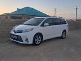 Toyota Sienna 2010 года за 12 000 000 тг. в Бейнеу