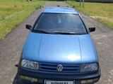 Volkswagen Vento 1993 года за 1 300 000 тг. в Шымкент – фото 2