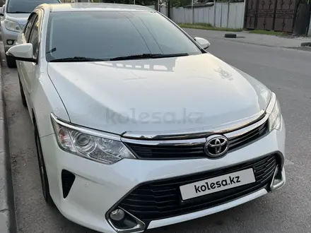 Toyota Camry 2016 года за 11 500 000 тг. в Алматы – фото 2