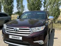 Toyota Highlander 2013 года за 11 700 000 тг. в Актобе