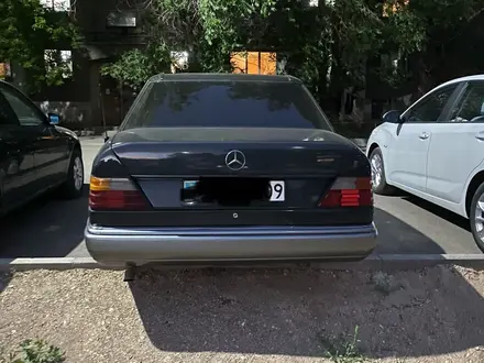 Mercedes-Benz E 200 1992 года за 2 500 000 тг. в Караганда – фото 4