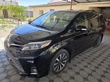 Toyota Sienna 2018 года за 13 500 000 тг. в Актау – фото 2