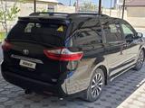 Toyota Sienna 2018 года за 13 500 000 тг. в Актау – фото 5