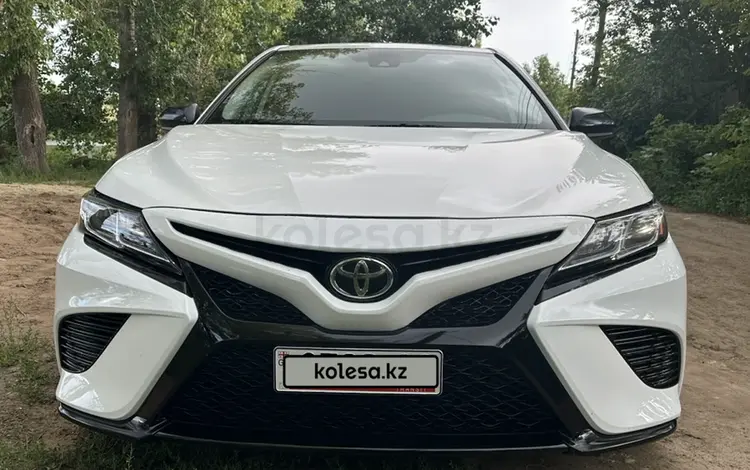 Toyota Camry 2019 года за 10 500 000 тг. в Алматы