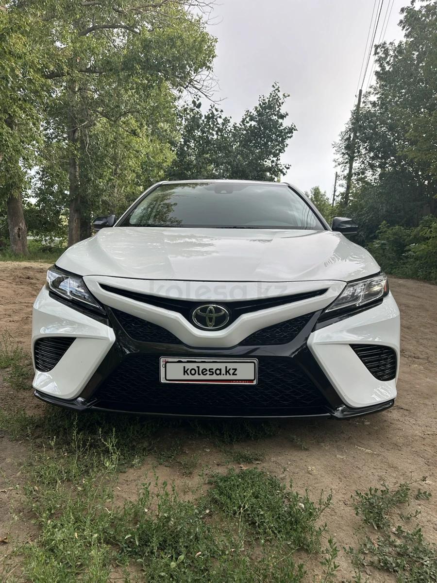 Toyota Camry 2019 г.