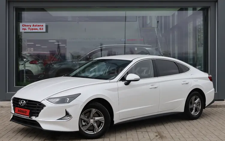 Hyundai Sonata 2020 года за 10 000 000 тг. в Астана