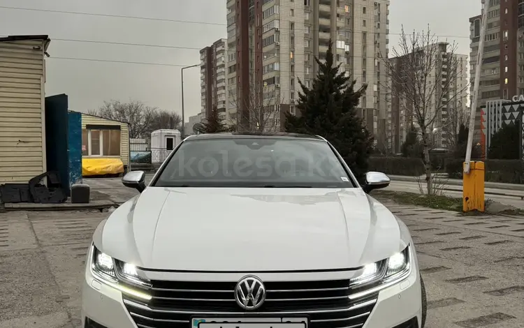 Volkswagen Passat CC 2017 года за 9 800 000 тг. в Алматы