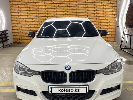 BMW 320 2014 года за 12 000 000 тг. в Астана – фото 2