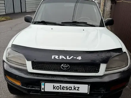 Toyota RAV4 1998 года за 3 100 000 тг. в Алматы