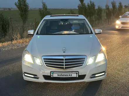 Mercedes-Benz E 200 2012 года за 8 500 000 тг. в Шымкент – фото 10