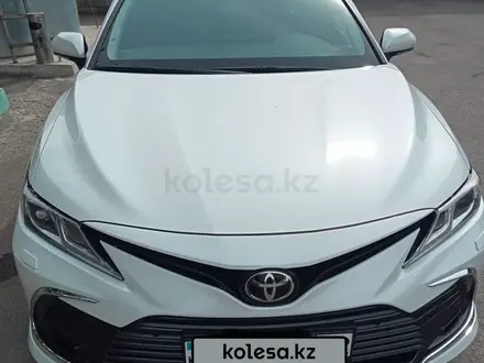 Toyota Camry 2023 года за 17 400 000 тг. в Алматы – фото 4