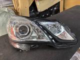 Фара передняя правая Mercedes W212 до рест за 1 000 тг. в Астана