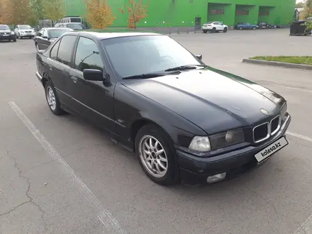 BMW 320 1994 года за 1 800 000 тг. в Алматы – фото 8