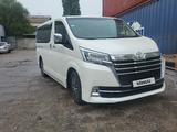 Toyota Granvia 2020 года за 31 000 000 тг. в Алматы – фото 2