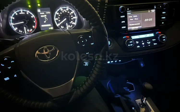 Toyota RAV4 2018 года за 11 700 000 тг. в Актобе