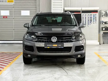 Volkswagen Touareg 2010 года за 9 090 000 тг. в Алматы – фото 2