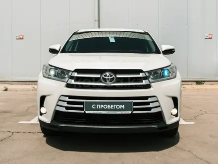 Toyota Highlander 2017 года за 15 490 000 тг. в Актау – фото 2