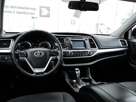 Toyota Highlander 2017 года за 18 000 000 тг. в Актау – фото 8