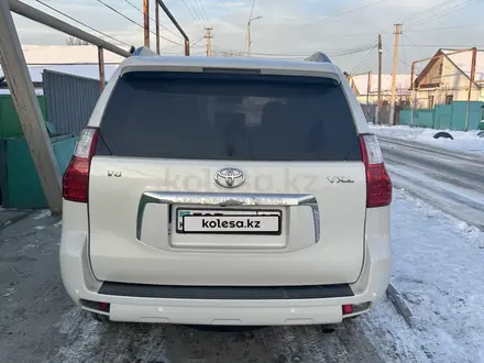 Toyota Land Cruiser Prado 2009 года за 17 250 000 тг. в Алматы – фото 3