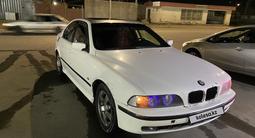 BMW 530 1999 годаүшін2 000 000 тг. в Атырау