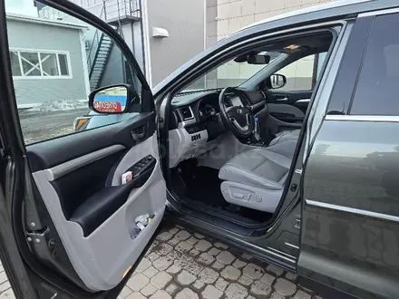 Toyota Highlander 2019 года за 13 000 000 тг. в Астана – фото 10