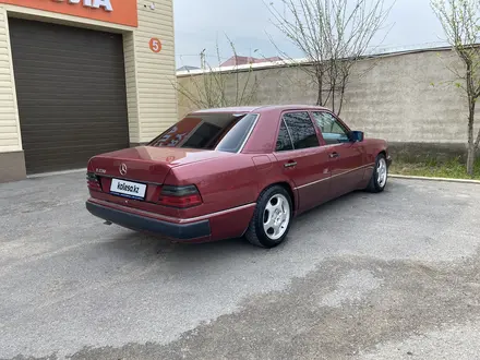 Mercedes-Benz E 230 1992 года за 2 000 000 тг. в Шымкент – фото 3