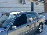 Mercedes-Benz E 200 1991 года за 650 000 тг. в Туркестан – фото 4