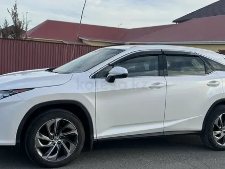 Lexus RX 200t 2015 года за 19 400 000 тг. в Атырау – фото 2