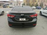 Hyundai Elantra 2014 года за 4 900 000 тг. в Актау – фото 2