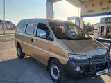 Hyundai Starex 2001 года за 2 200 000 тг. в Туркестан – фото 2