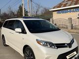 Toyota Sienna 2018 года за 19 500 000 тг. в Алматы – фото 4