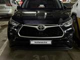 Toyota Highlander 2023 года за 30 000 000 тг. в Астана